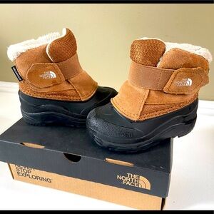 North face toddler Alpenglow II boots
